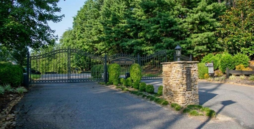 237 Stillwater Ln., Dawsonville, GA 30534