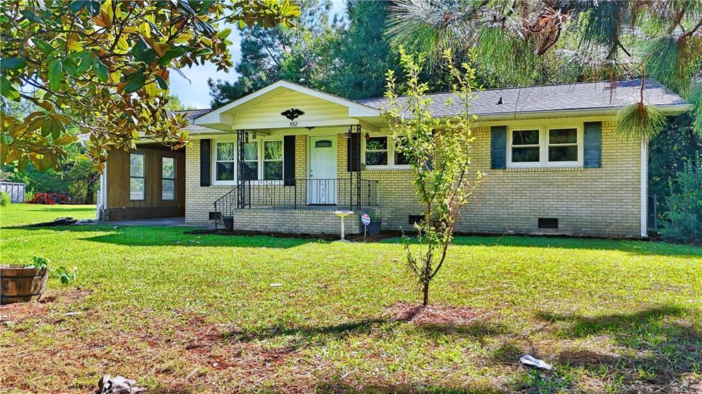 552 Everett Springs Rd., Calhoun, GA 30701