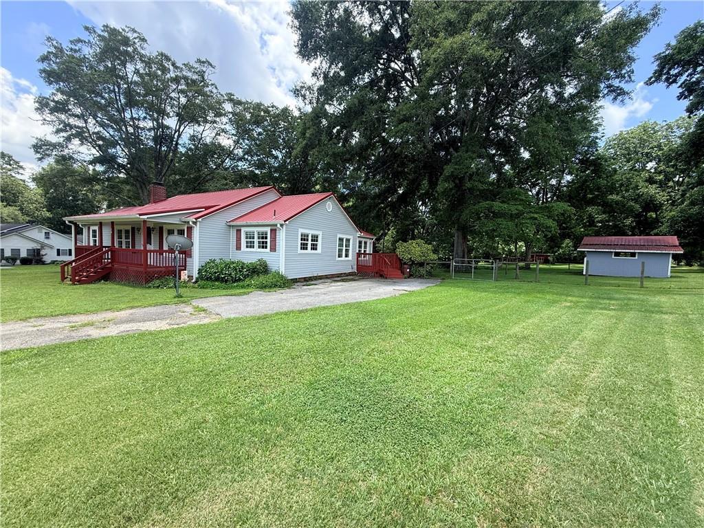 16 Garrett Ave., Bremen, GA 30110