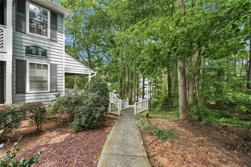 4081 Riverlook Pkwy. #207, Marietta, GA 30067