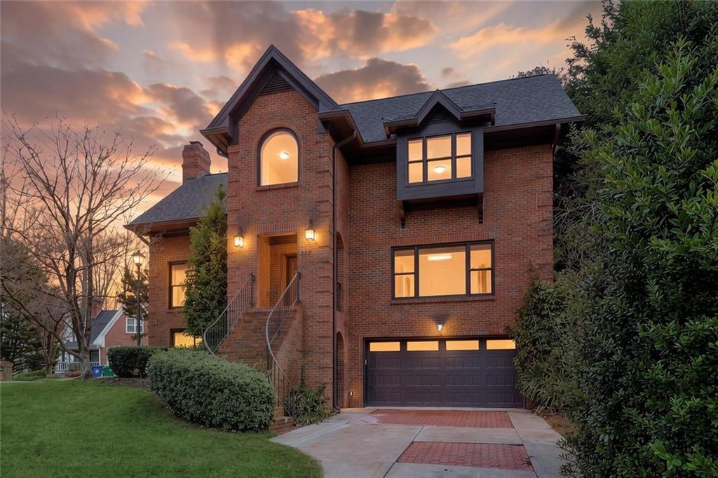 2441 Kings Ct., Atlanta, GA 30345