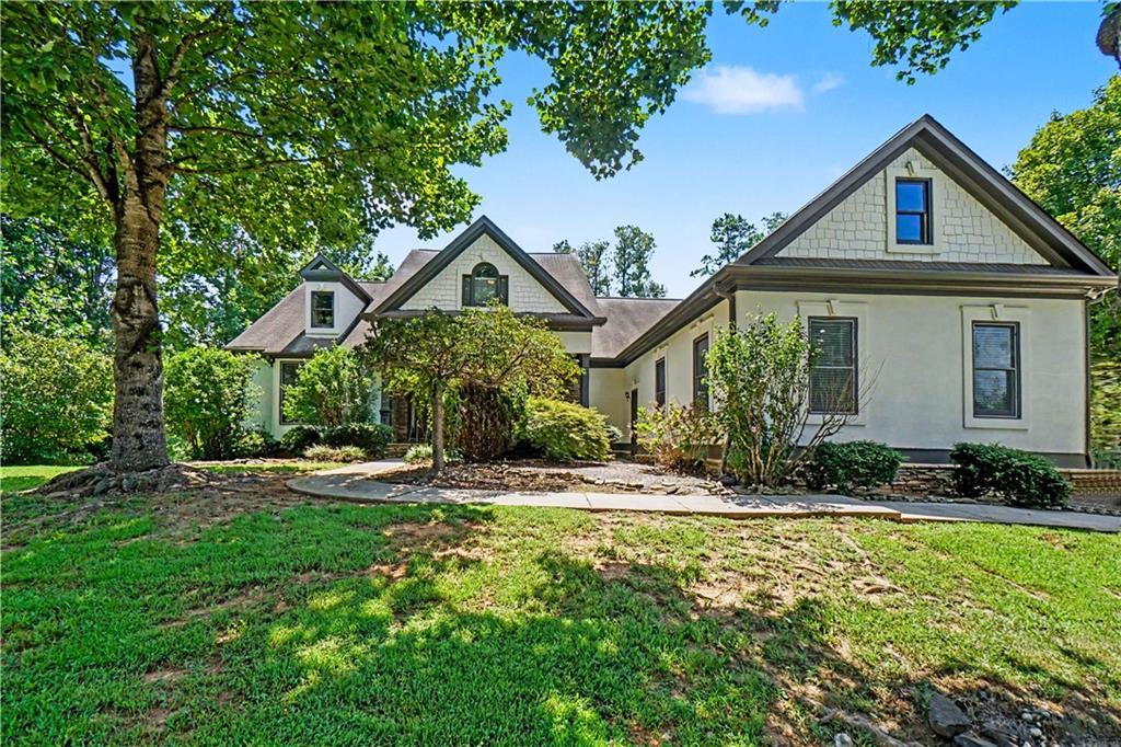 2784 Lost Lakes Dr., Powder Springs, GA 30127