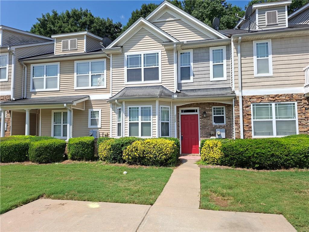 6283 Ellenwood Dr., Rex, GA 30273