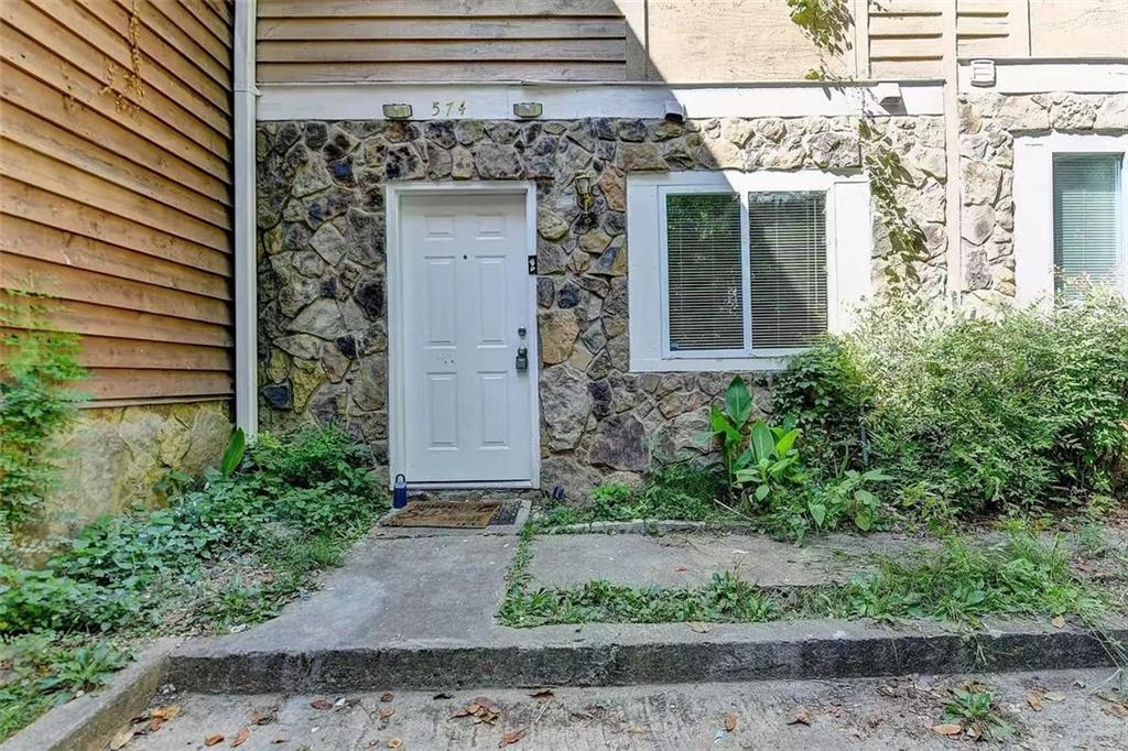 574 Northridge Crossing Dr., Sandy Springs, GA 30350