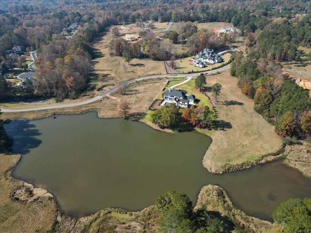 1050 Homestead Dr., Milton, GA 30004