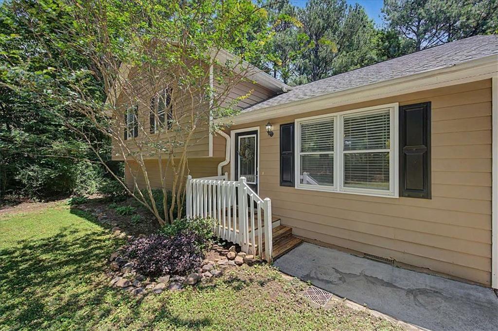 558 NE Peeples Valley Rd., Cartersville, GA 30121