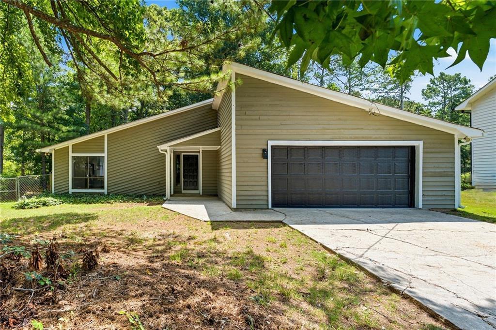 6350 Beethoven Cir., Riverdale, GA 30296