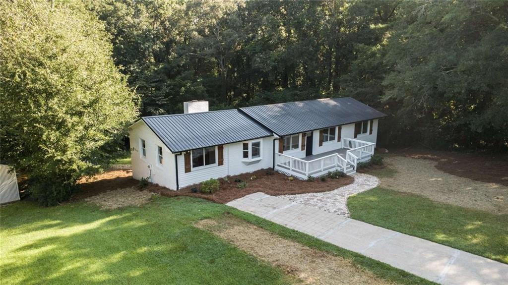 930 Honeysuckle Tr., Winder, GA 30680