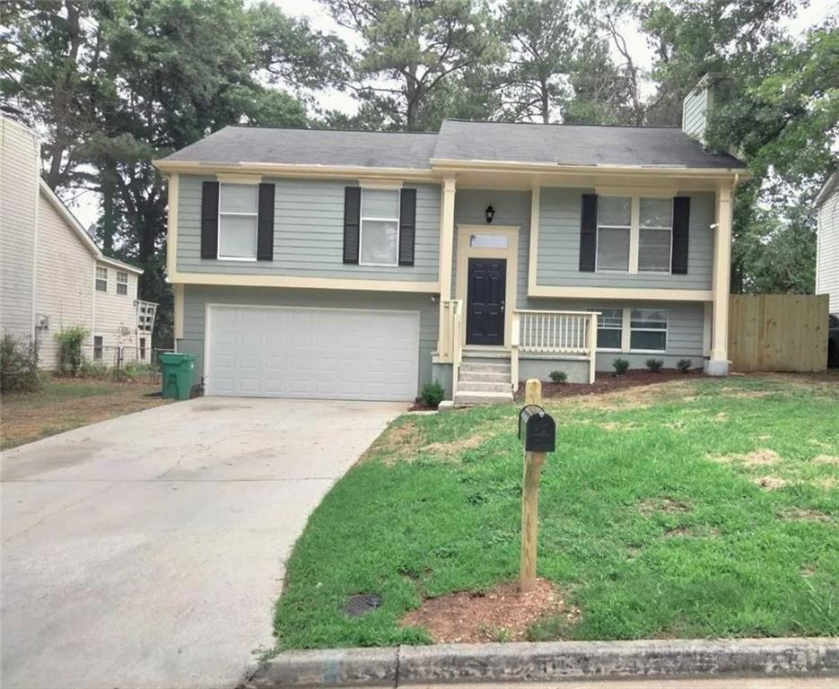 2053 Raintree Pl., Lithonia, GA 30058