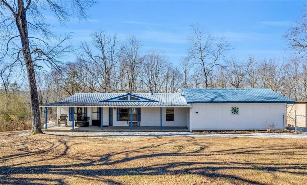 824 Fairview Farm Cir., Lavonia, GA 30553