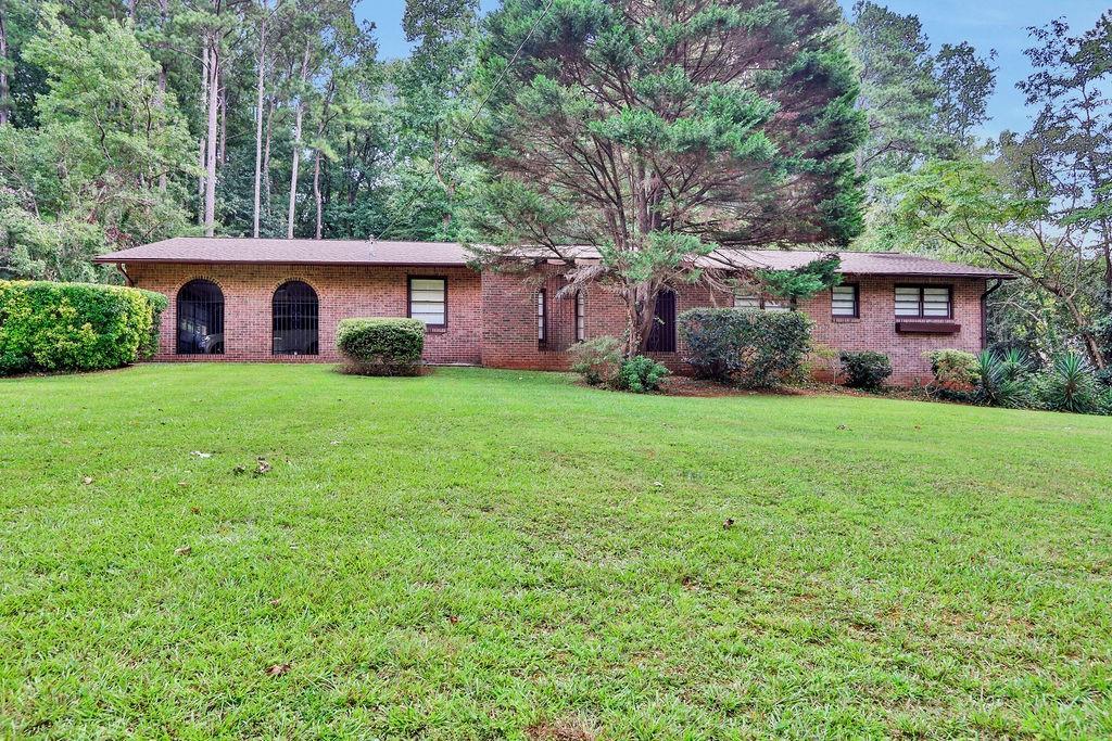 5428 Smoke Rise Dr., Stone Mountain, GA 30087