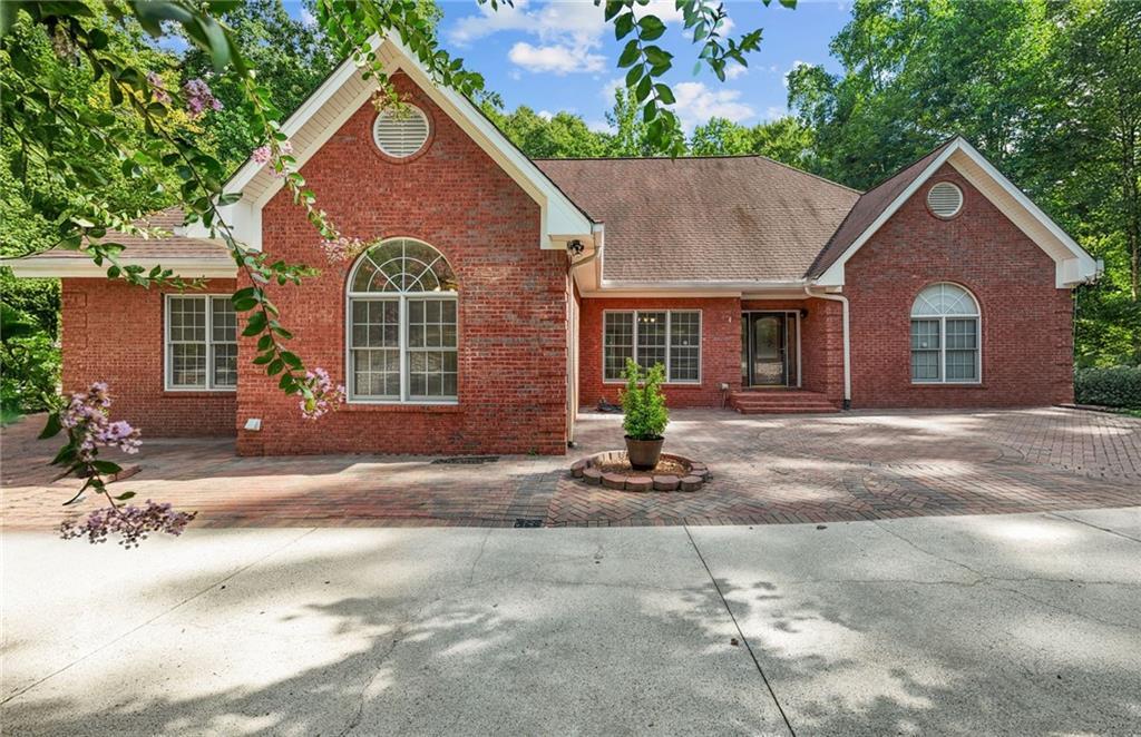 7725 Appaloosa Tr., Gainesville, GA 30506