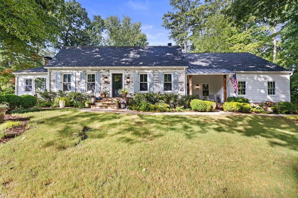 1826 Forest Springs Ct., Dunwoody, GA 30338
