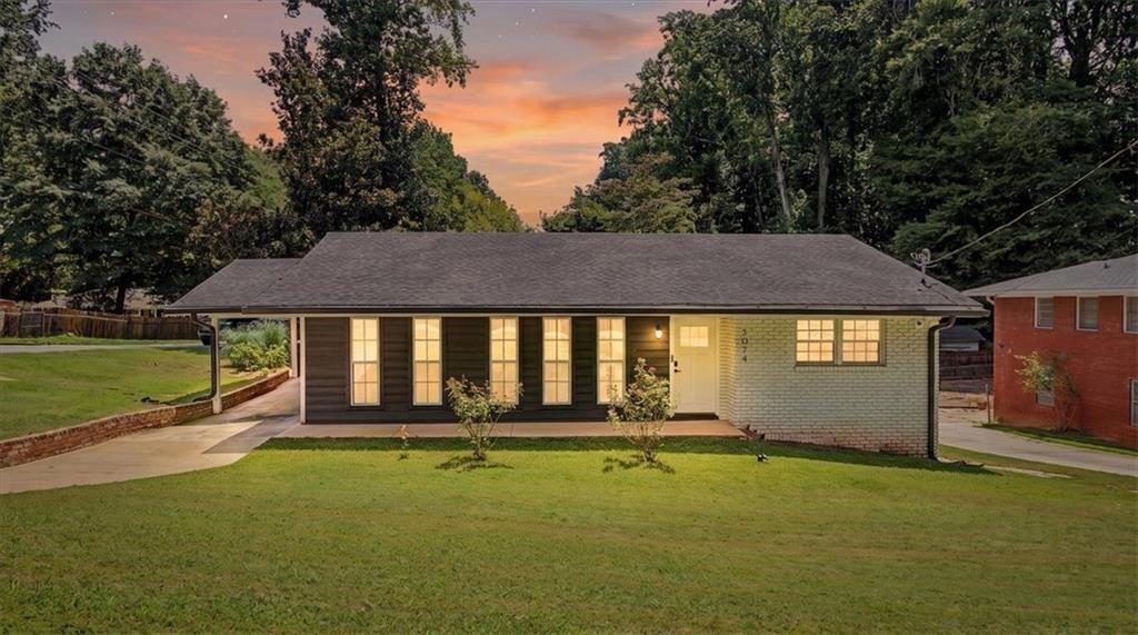 2074 Montrose Dr., East Point, GA 30344