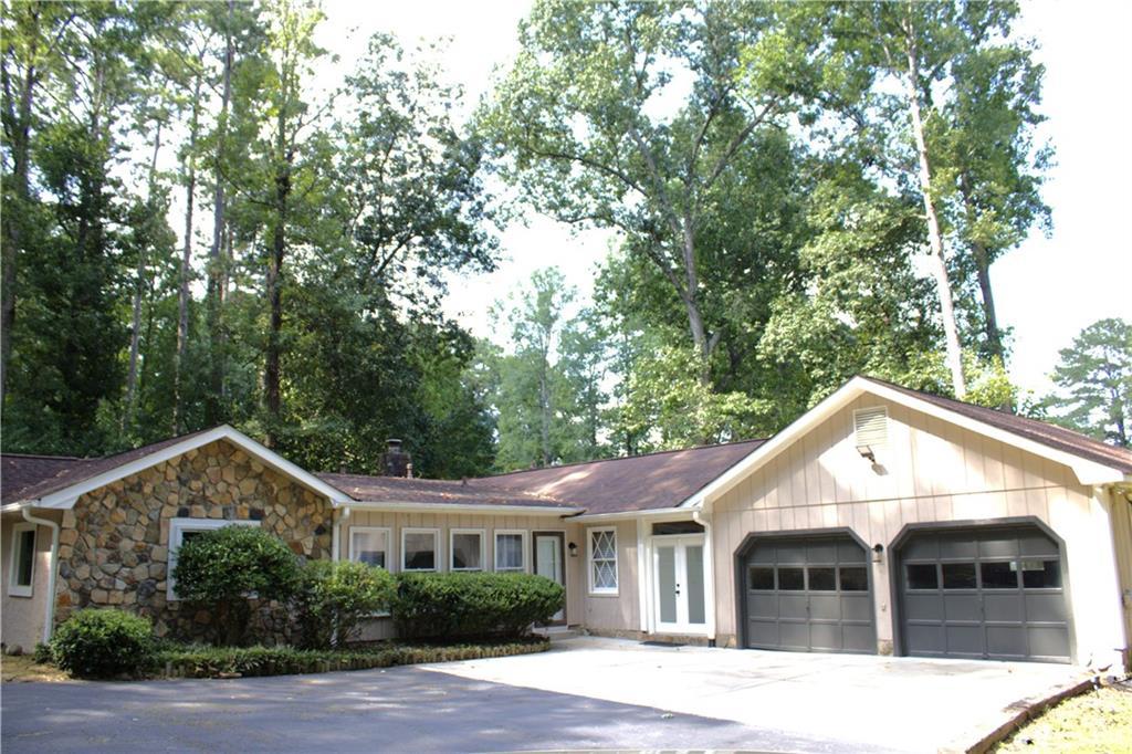 2996 Jodeco Dr., Jonesboro, GA 30236