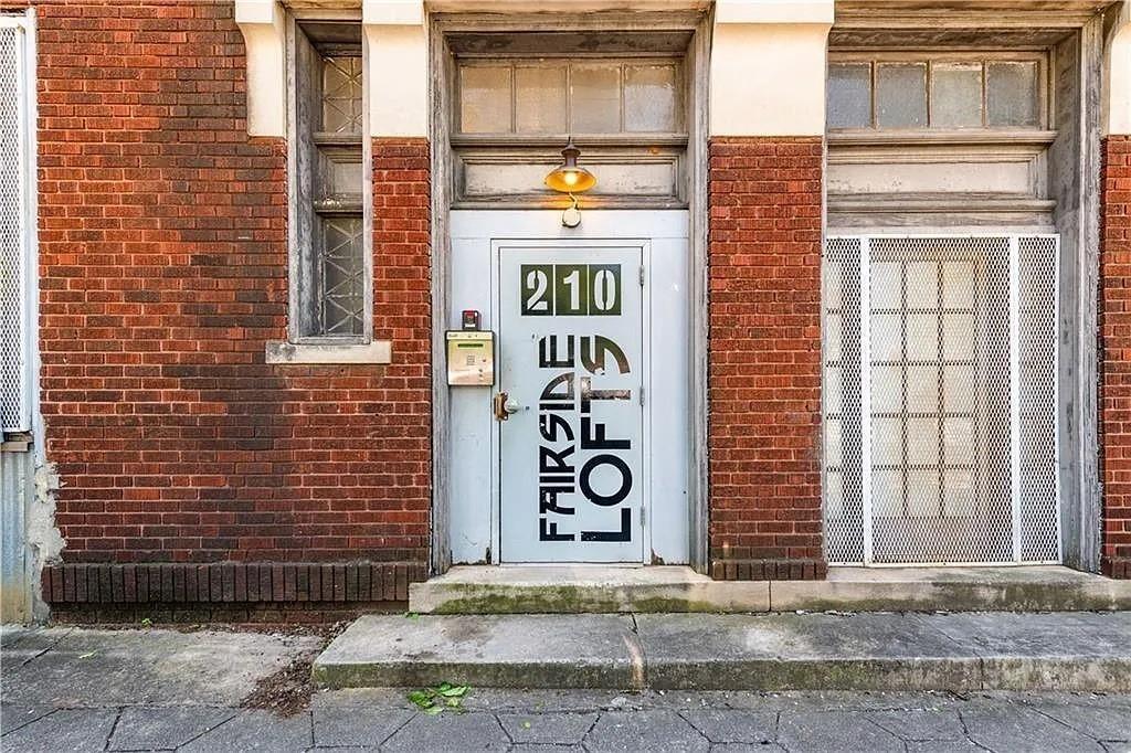 210 Walker St. #1, Atlanta, GA 30313