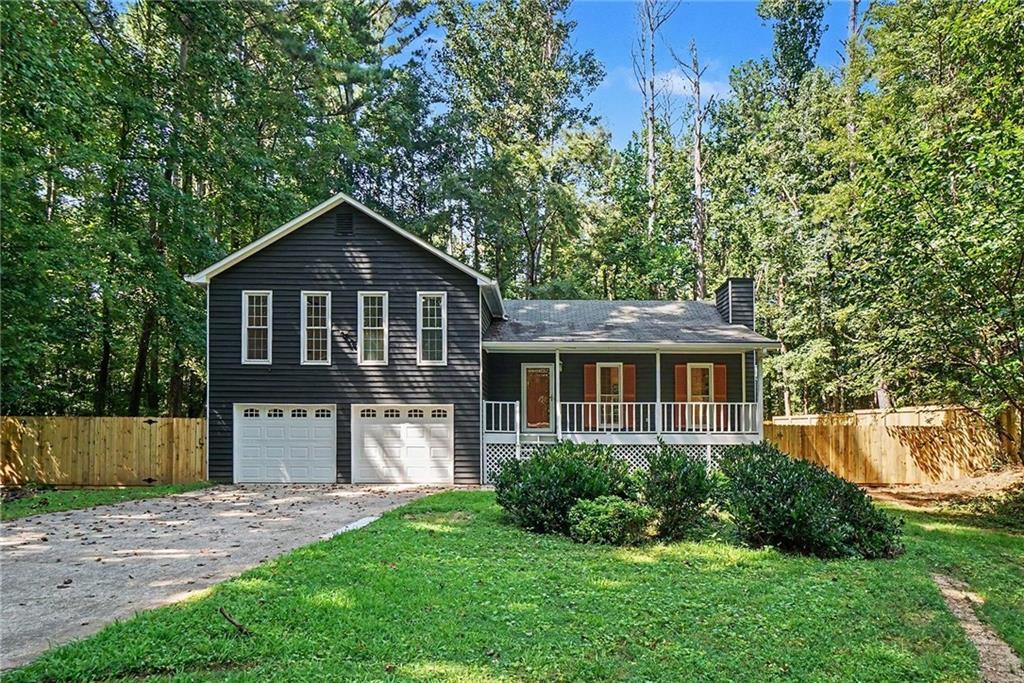 880 Faye Dr., Kennesaw, GA 30144