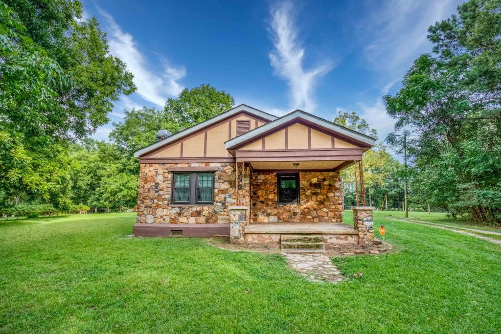 2067 Cleveland Rd., Bogart, GA 30622