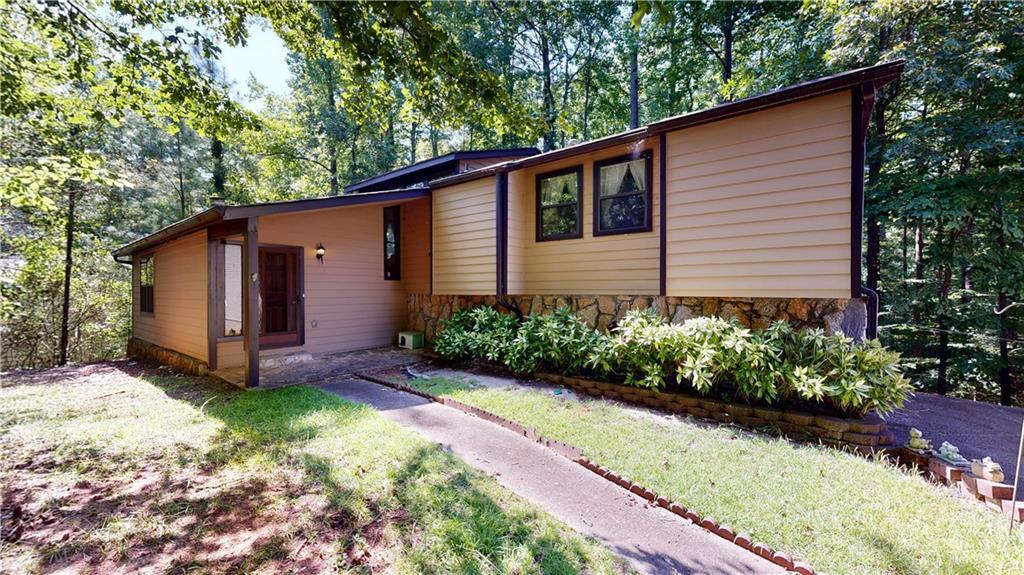 6562 Oakwood Dr., Douglasville, GA 30135