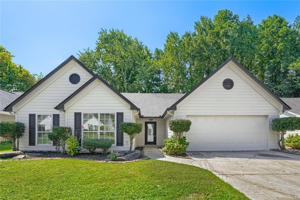 1090 Avalon Dr., Lawrenceville, GA 30044