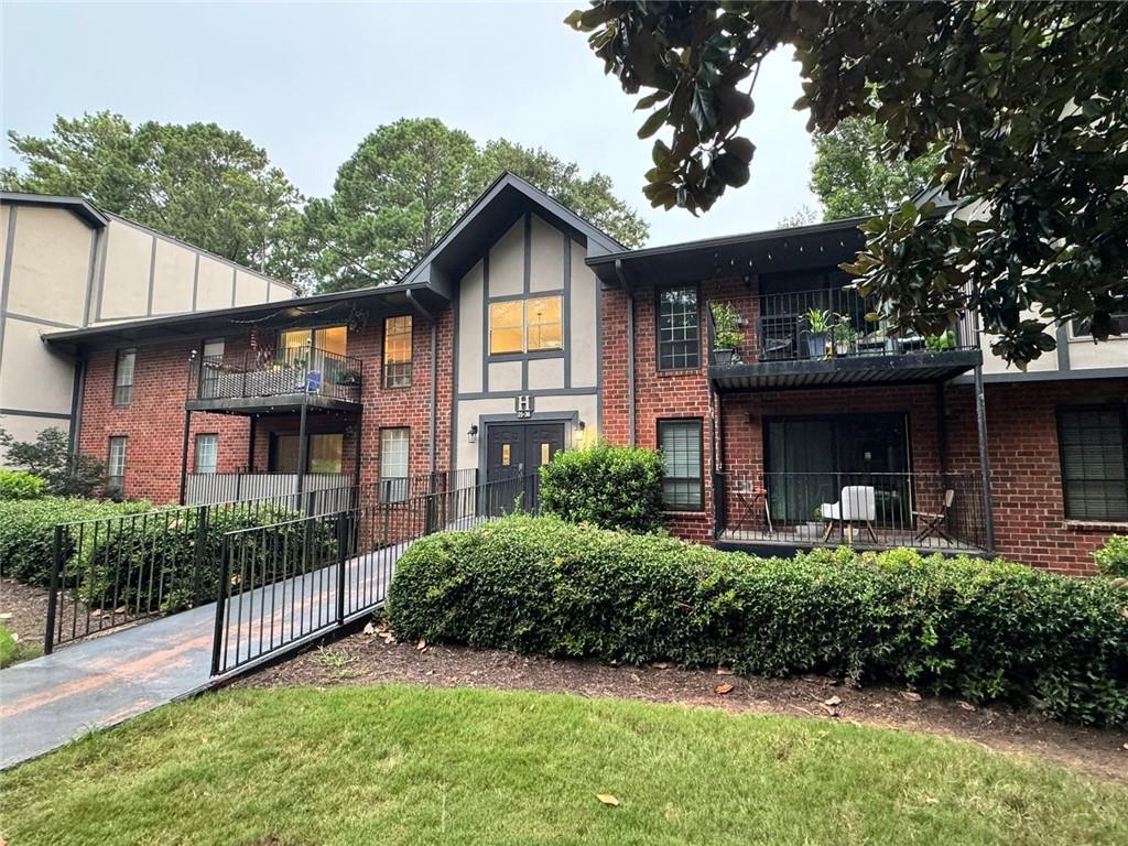 6851 Roswell Rd. #H-31, Sandy Springs, GA 30328