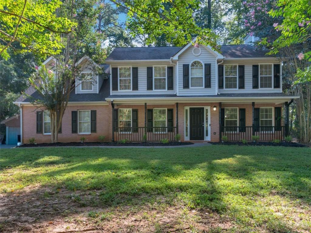 112 Crown Oaks Dr., Stockbridge, GA 30281