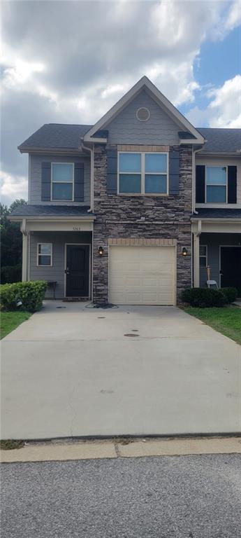 5263 Carrie Dr., Morrow, GA 30260