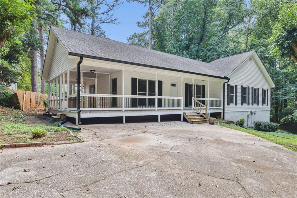 424 Sherwood Dr., Woodstock, GA 30188