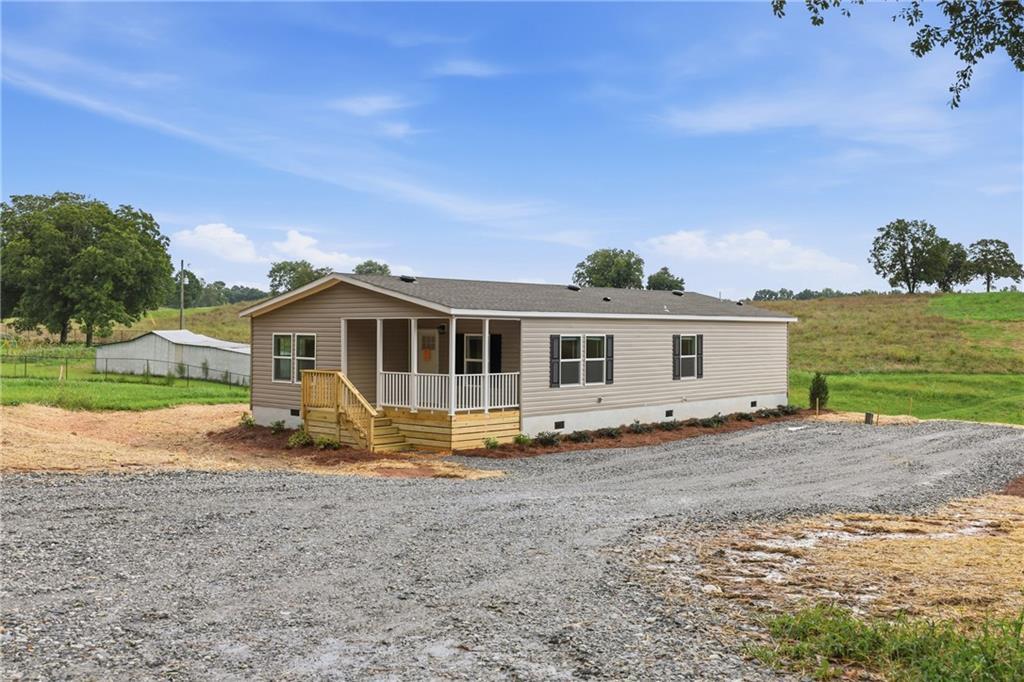 915 Smith Loop Rd., Demorest, GA 30535