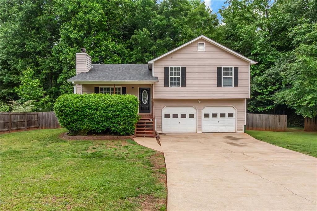 564 Rustin Dr., Dallas, GA 30157
