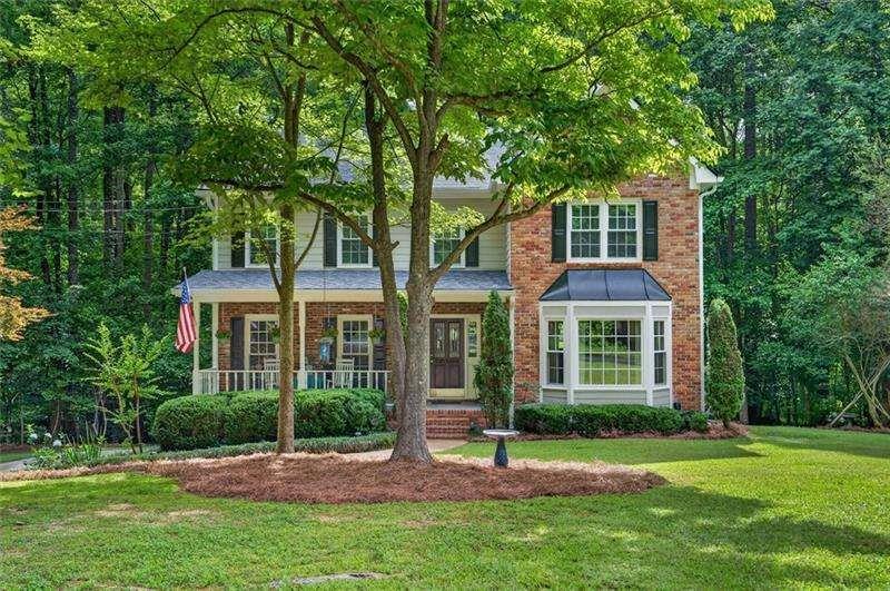 211 Nacoochee Dr., Woodstock, GA 30188