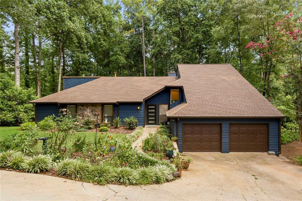 1115 Lake Dr., Roswell, GA 30075