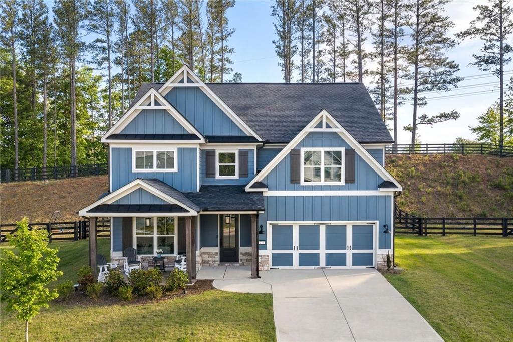 233 Mountain Ashe Ln., Dallas, GA 30132