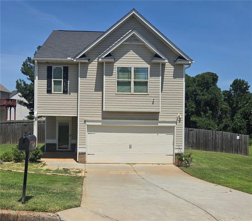7088 Creeksong Dr., Douglasville, GA 30134