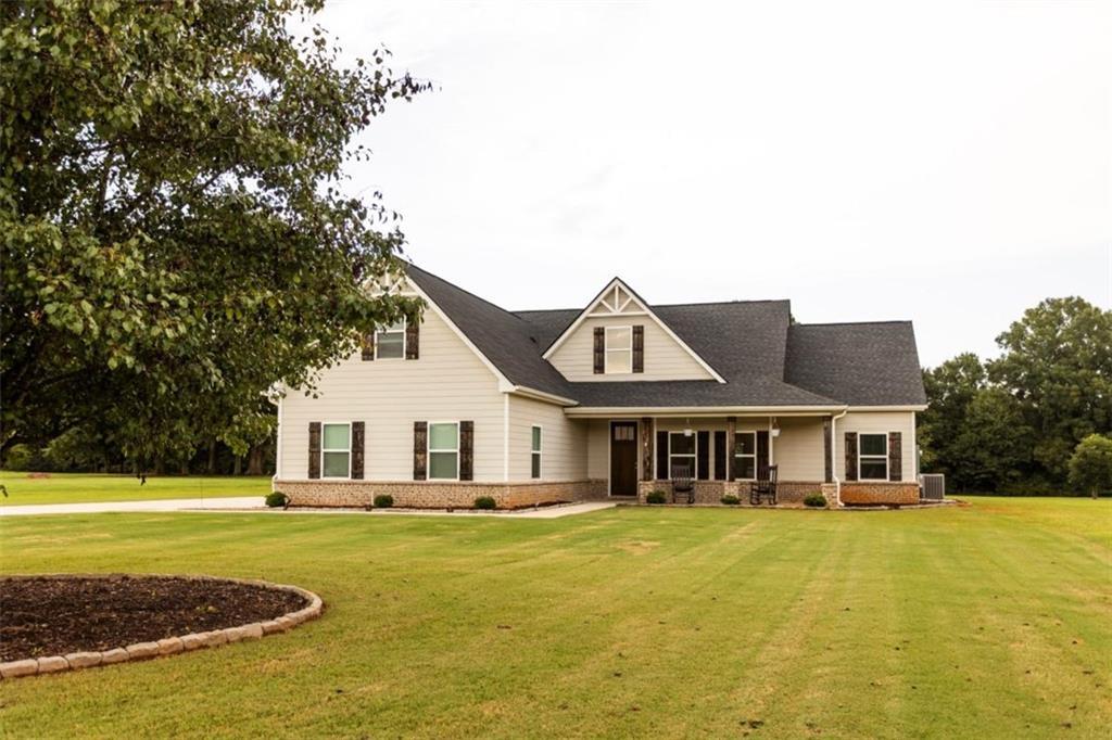 301 Savannah Dr., Mansfield, GA 30055