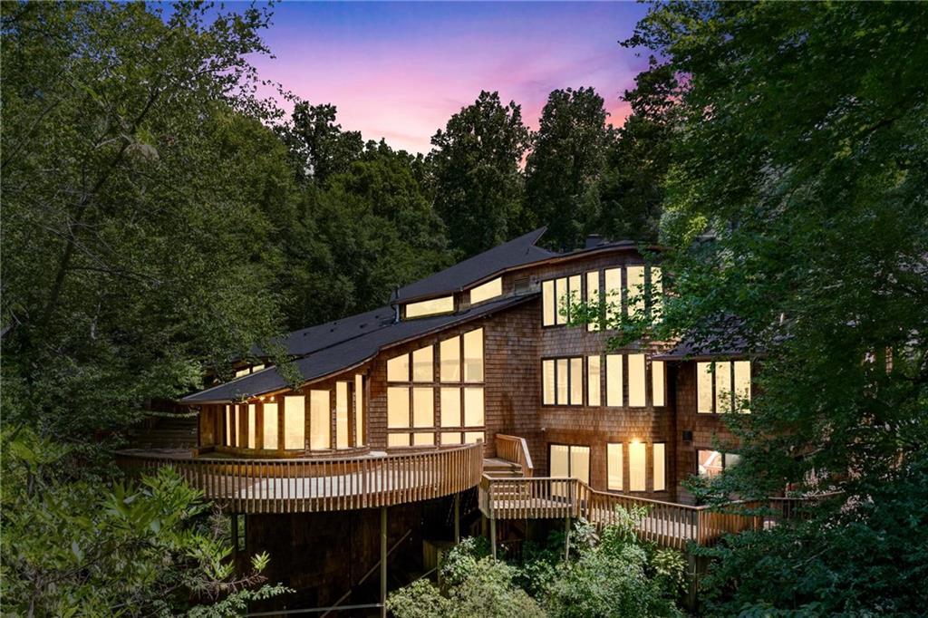 120 Laurel Dr., Atlanta, GA 30342