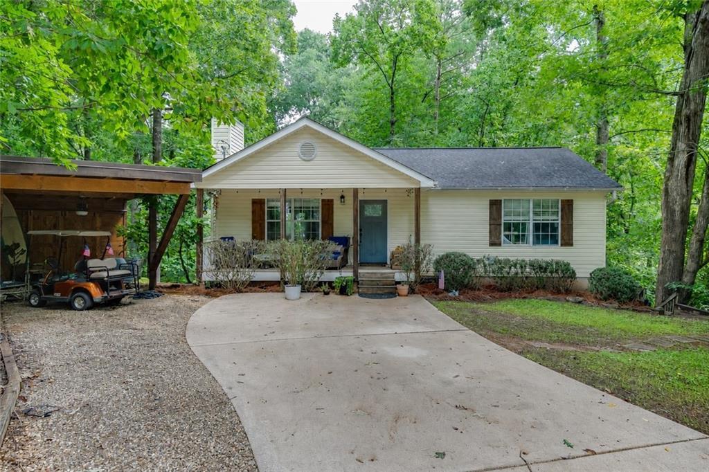 9420 Manor Ln., Gainesville, GA 30506