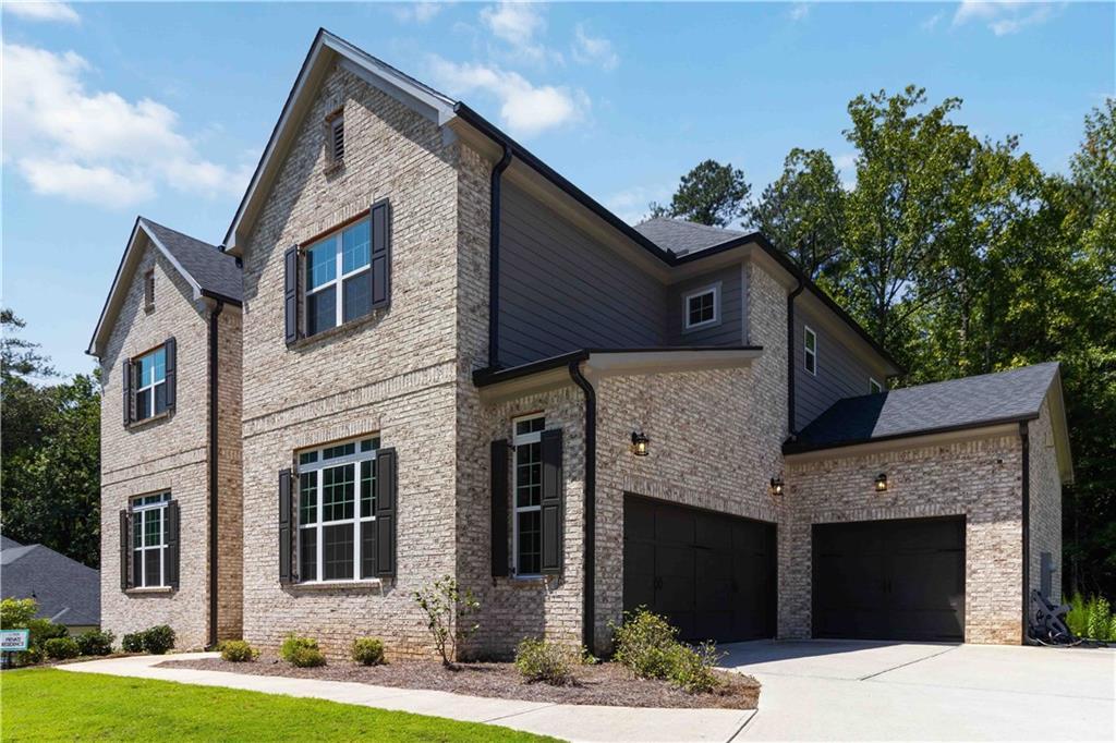 2183 Calverton Ln., Atlanta, GA 30331