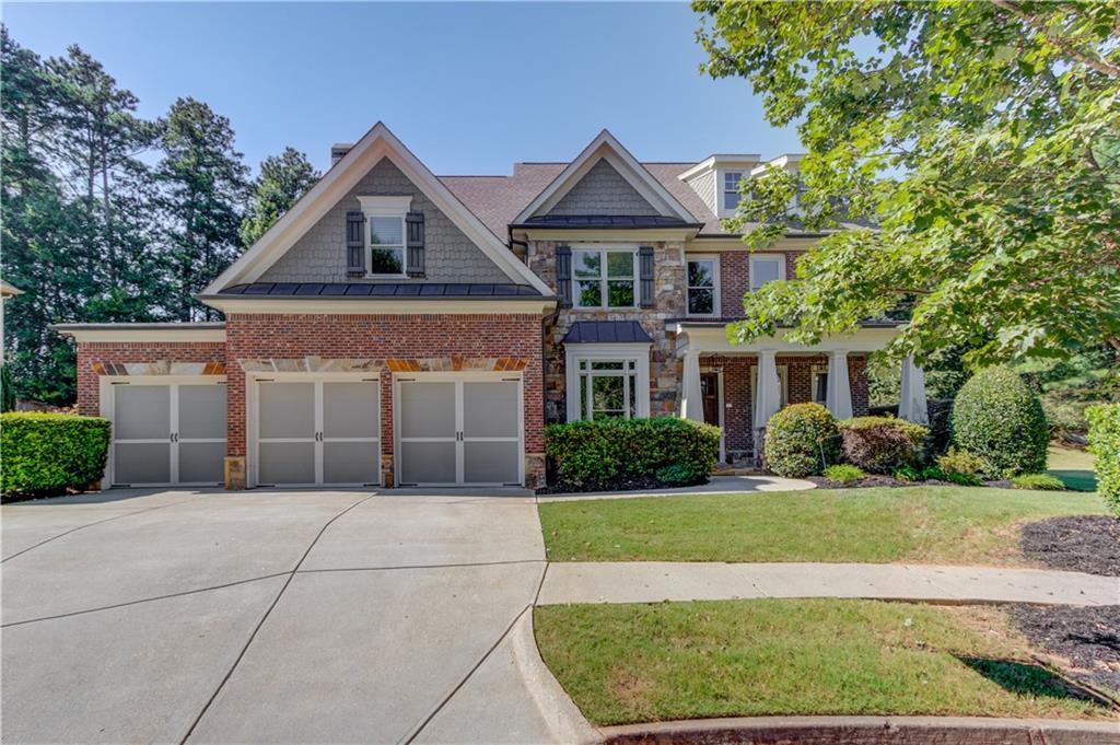 6504 Blue Water Dr., Buford, GA 30518