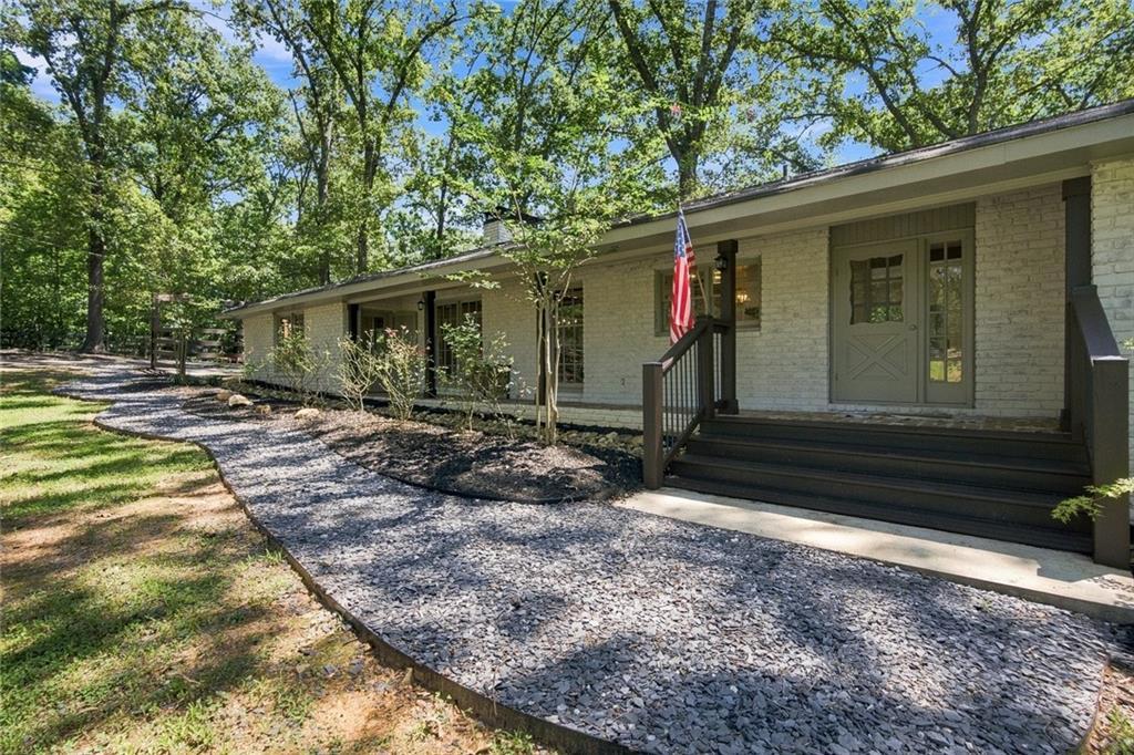 728 S Mccollum Dr., Canton, GA 30114