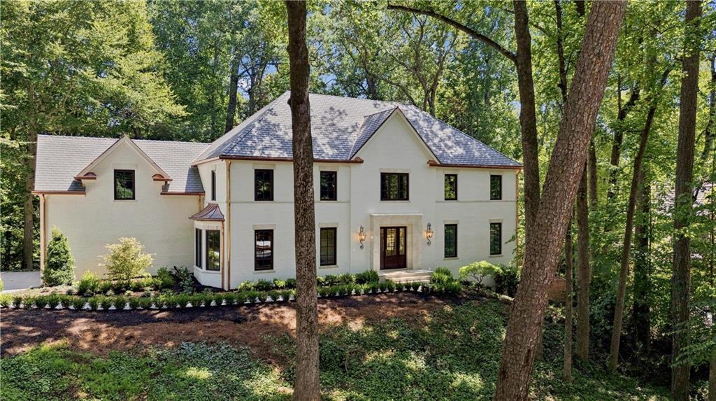 4095 Glen Devon Dr., Atlanta, GA 30327