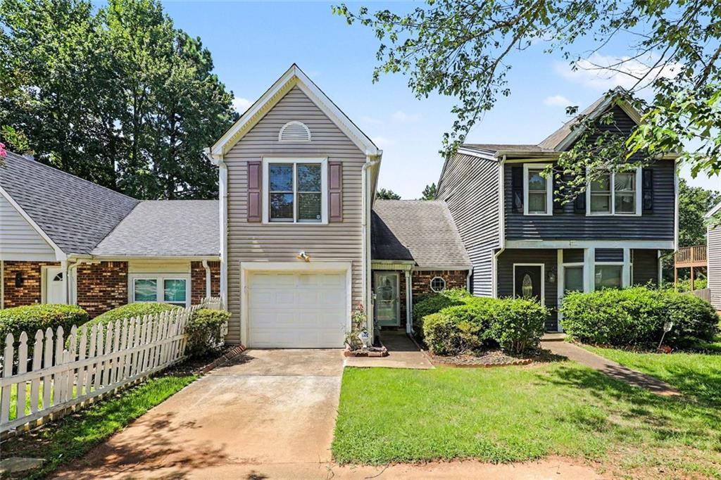 384 Lakeridge Ct., Riverdale, GA 30274