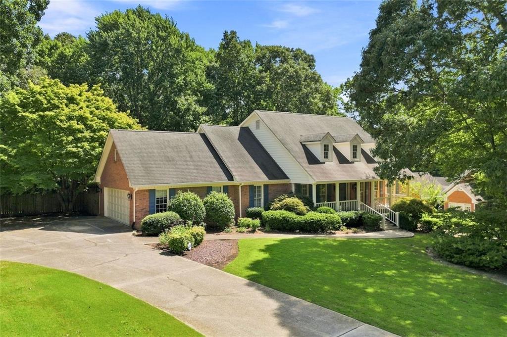 2170 Lullwater Ct., Lawrenceville, GA 30043