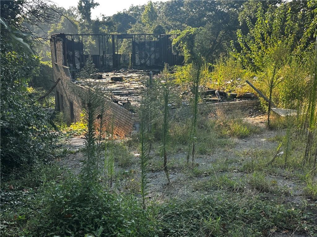 2811 Palm Dr., East Point, GA 30344