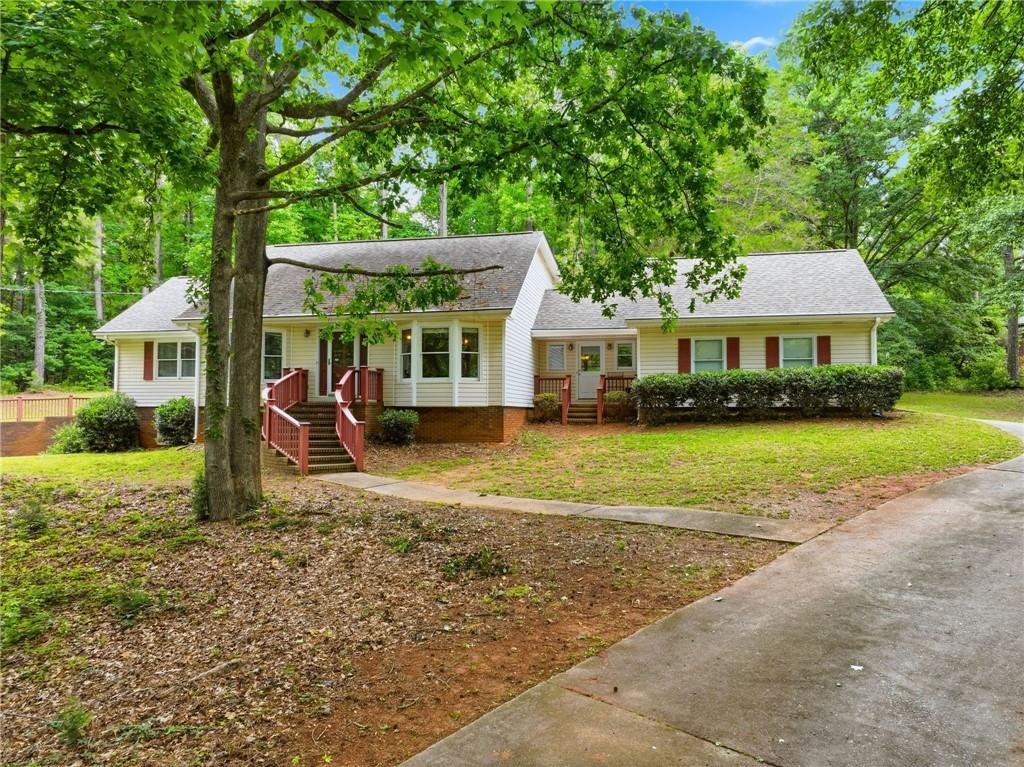 2692 Abbey Ridge Rd., Conyers, GA 30094