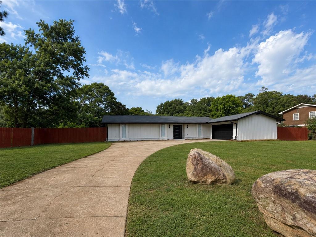 2294 SE Fairview Rd., Conyers, GA 30013