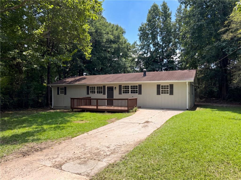 3704 Meadowview Dr., Lithia Springs, GA 30122