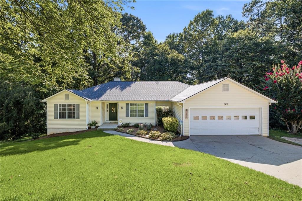 5221 Nimble Wood Way, Flowery Branch, GA 30542