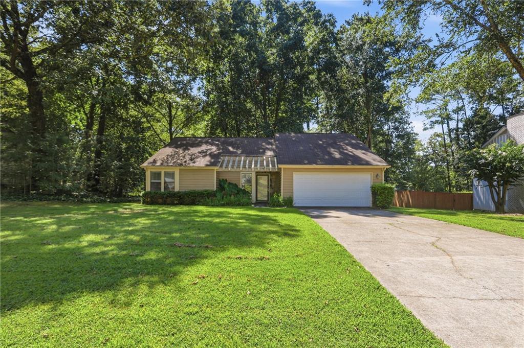 950 Laurel Mill Dr., Roswell, GA 30076