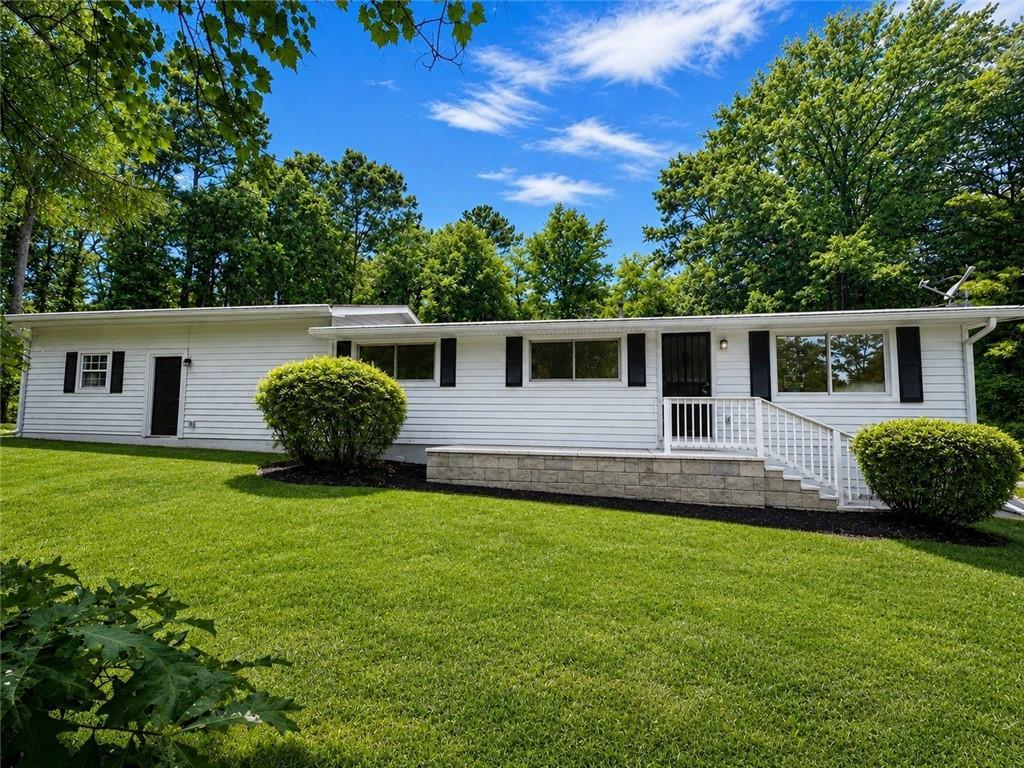 1883 Niskey Lake Rd., Atlanta, GA 30331